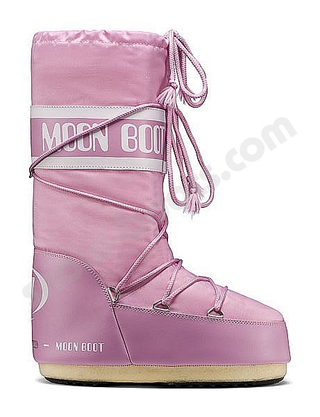 pink moon boots with fur